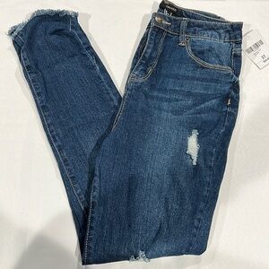 FOREVER 21. Dark denim ankle. Size 27. NWT